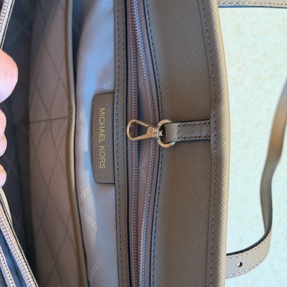 Michael Kors Tan Tote Bag - Picture 5 of 9